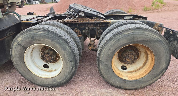 image for item DY1154 2010 International ProStar LF627 semi truck