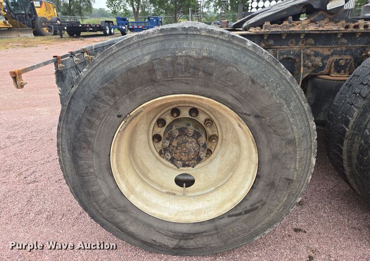 image for item DY1154 2010 International ProStar LF627 semi truck