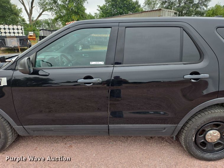 image for item DY1155 2016 Ford Explorer Police SUV
