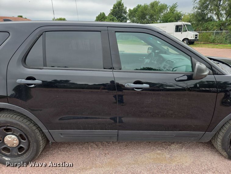 image for item DY1155 2016 Ford Explorer Police SUV