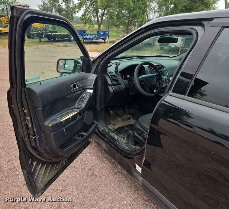 image for item DY1155 2016 Ford Explorer Police SUV