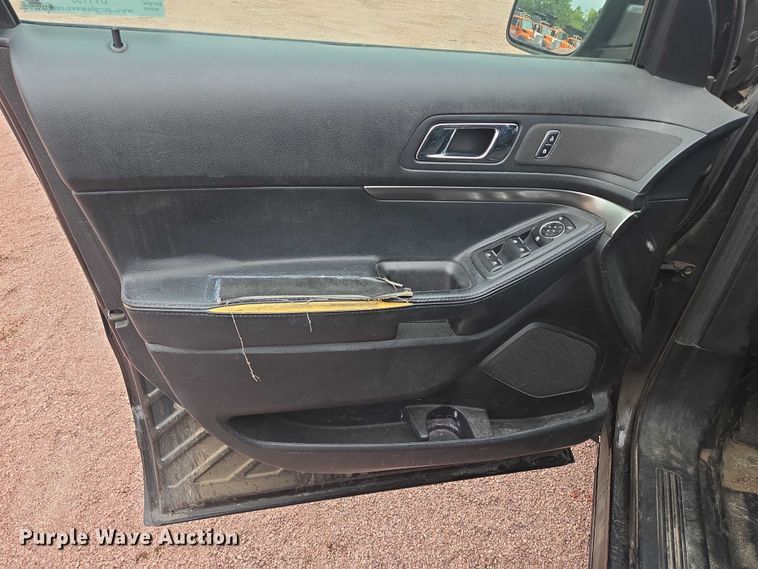 image for item DY1155 2016 Ford Explorer Police SUV