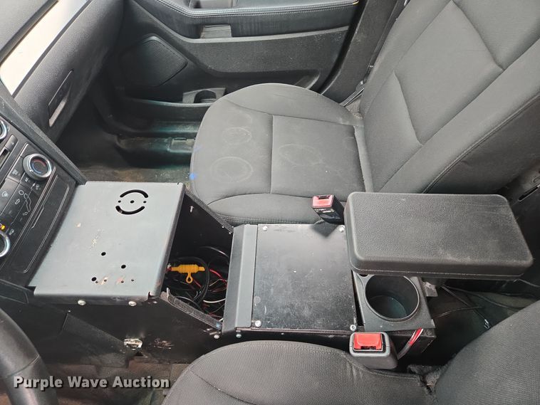 image for item DY1155 2016 Ford Explorer Police SUV