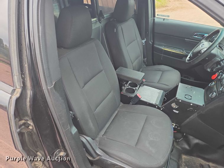 image for item DY1155 2016 Ford Explorer Police SUV