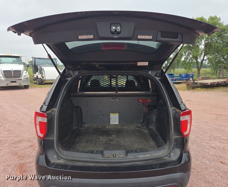 image for item DY1155 2016 Ford Explorer Police SUV