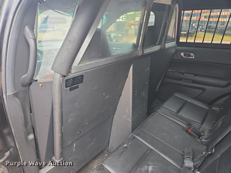 image for item DY1155 2016 Ford Explorer Police SUV