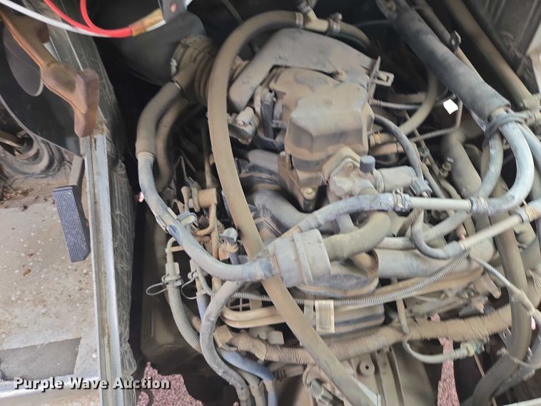 image for item DY1156 2001 Ford E350 delivery truck