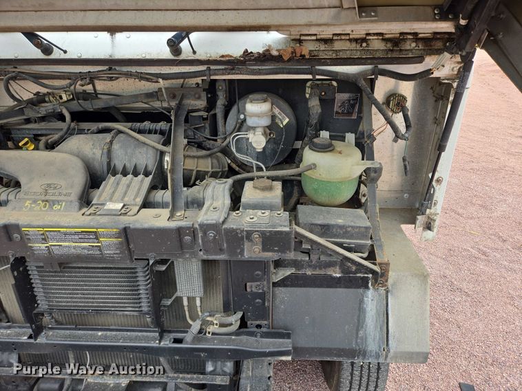 image for item DY1156 2001 Ford E350 delivery truck