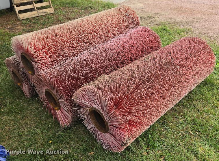 image for item DY1159 (4) brooms