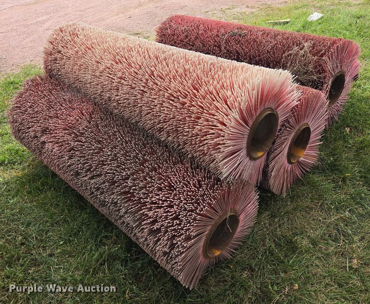 image for item DY1159 (4) brooms