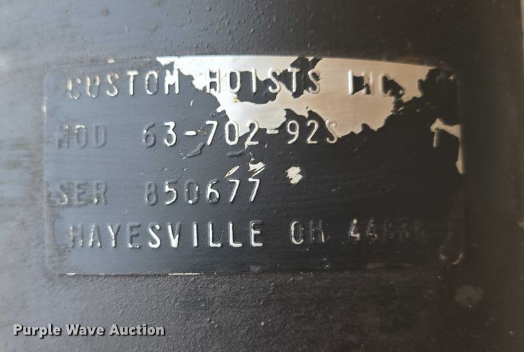 image for item DY1162 (4) hydraulic cylinders