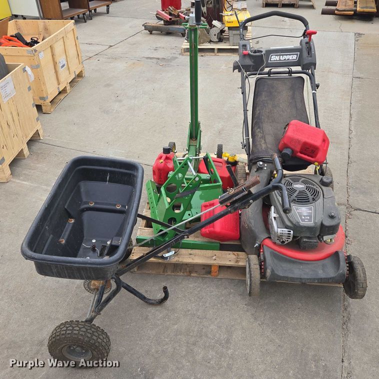 image for item DY1164 Snapper 7800758 push mower