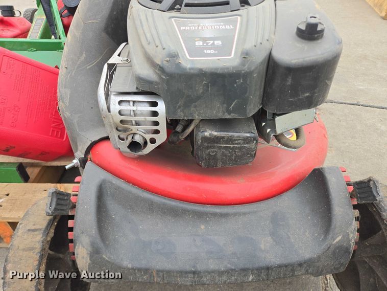 image for item DY1164 Snapper 7800758 push mower
