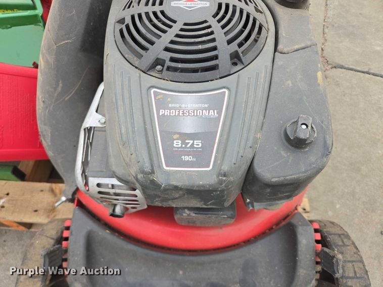 image for item DY1164 Snapper 7800758 push mower