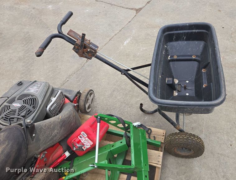 image for item DY1164 Snapper 7800758 push mower