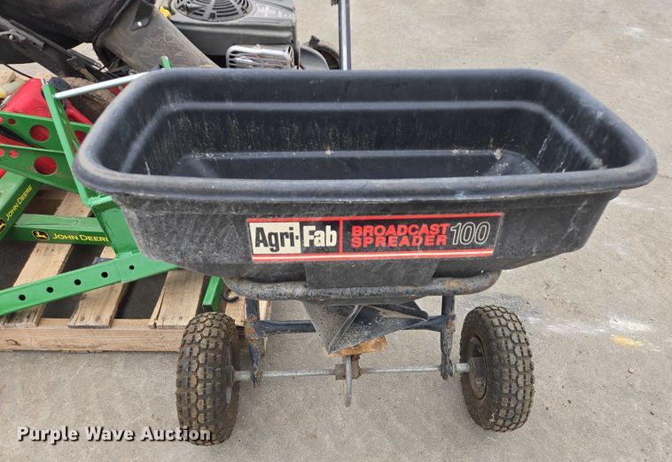image for item DY1164 Snapper 7800758 push mower
