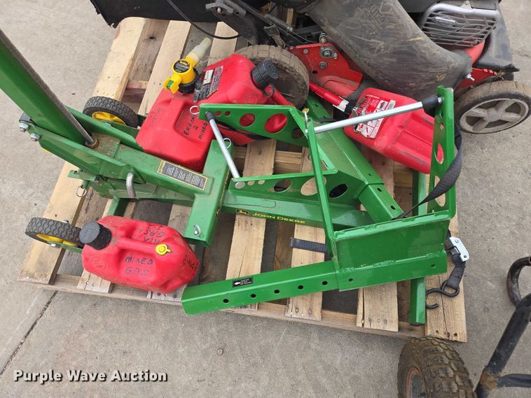 image for item DY1164 Snapper 7800758 push mower