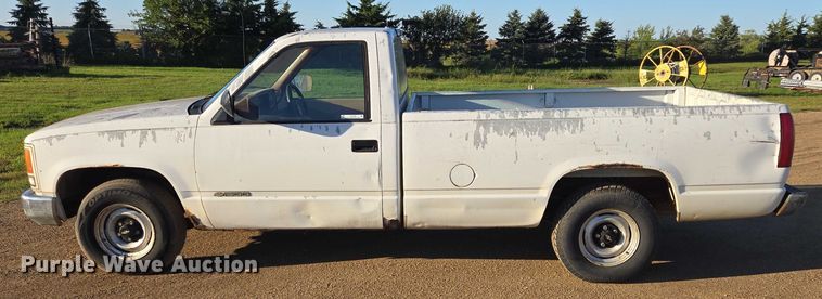 image for item DY1192 1991 Chevrolet C1500 pickup truck