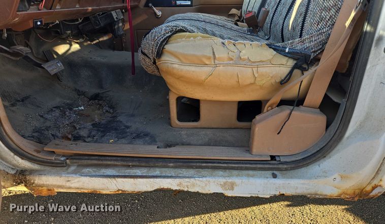 image for item DY1192 1991 Chevrolet C1500 pickup truck