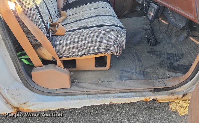 image for item DY1192 1991 Chevrolet C1500 pickup truck