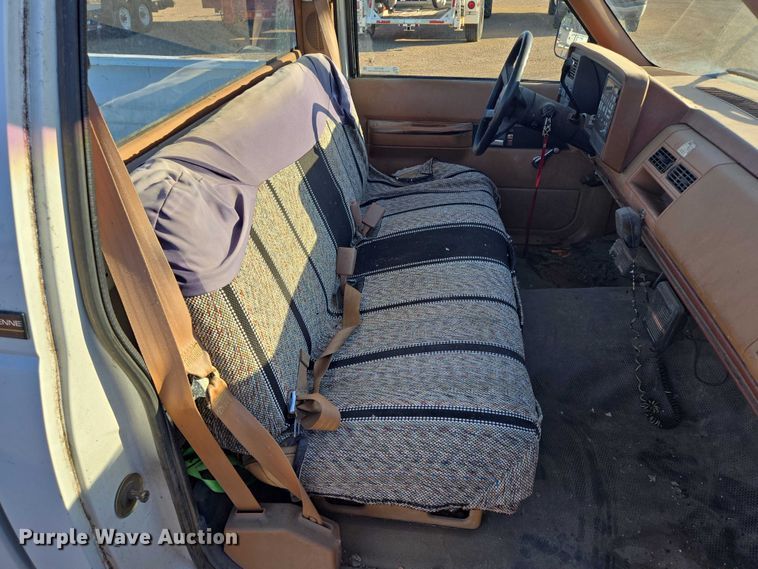 image for item DY1192 1991 Chevrolet C1500 pickup truck