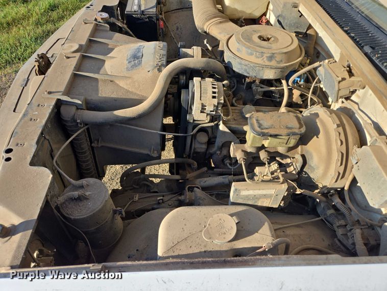 image for item DY1192 1991 Chevrolet C1500 pickup truck