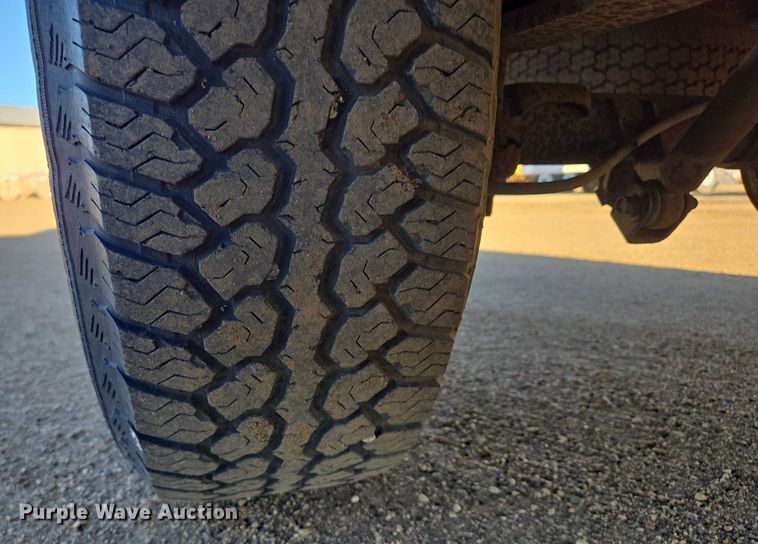 image for item DY1192 1991 Chevrolet C1500 pickup truck