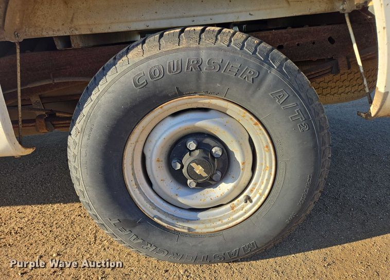 image for item DY1192 1991 Chevrolet C1500 pickup truck