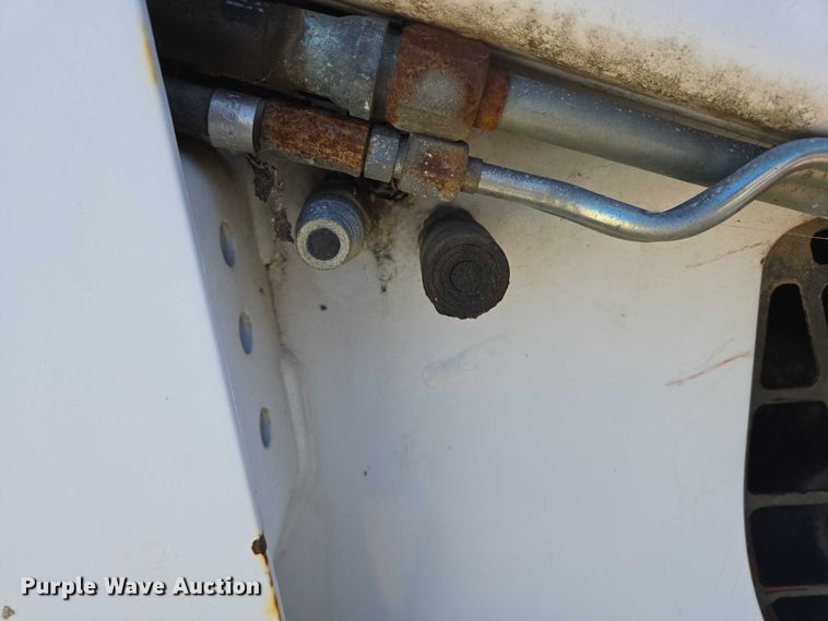 image for item DY1195 1997 Bobcat 863H skid steer loader