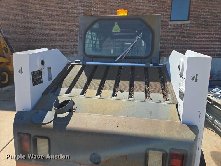 image for item DY1195 1997 Bobcat 863H skid steer loader