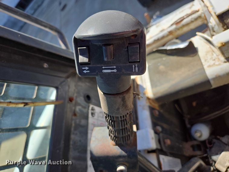 image for item DY1195 1997 Bobcat 863H skid steer loader