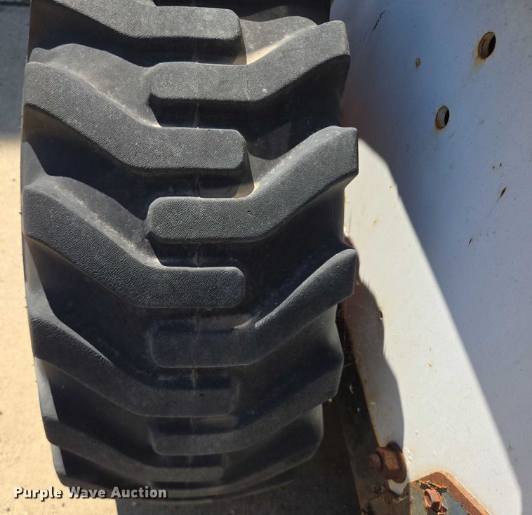 image for item DY1195 1997 Bobcat 863H skid steer loader