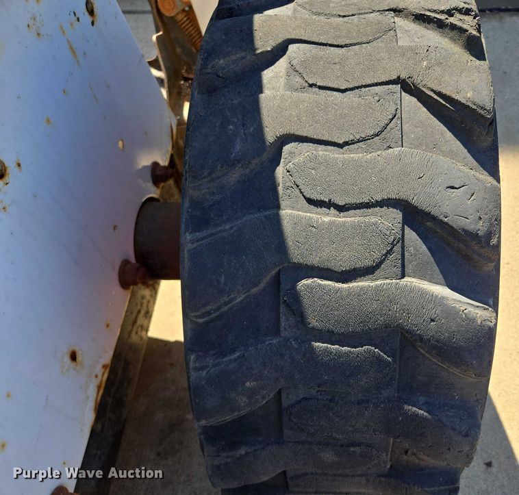 image for item DY1195 1997 Bobcat 863H skid steer loader