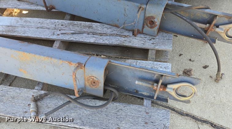 image for item DY1195 1997 Bobcat 863H skid steer loader