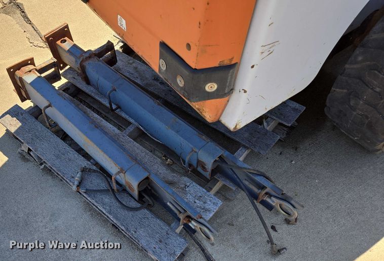 image for item DY1195 1997 Bobcat 863H skid steer loader