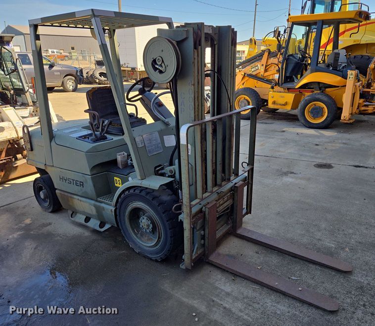 image for item DY1196 2017 Hyster H40XM forklift