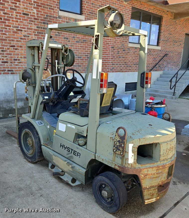 image for item DY1196 2017 Hyster H40XM forklift