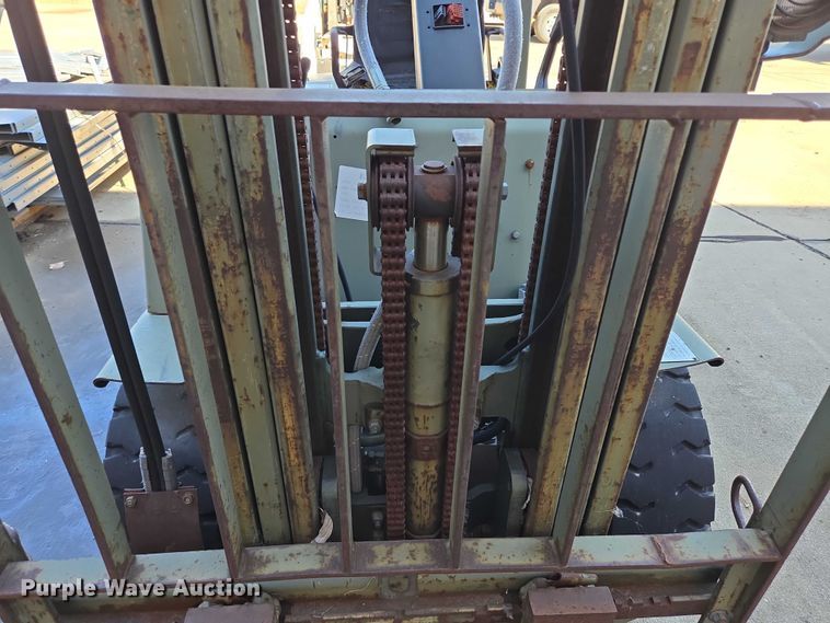 image for item DY1196 2017 Hyster H40XM forklift