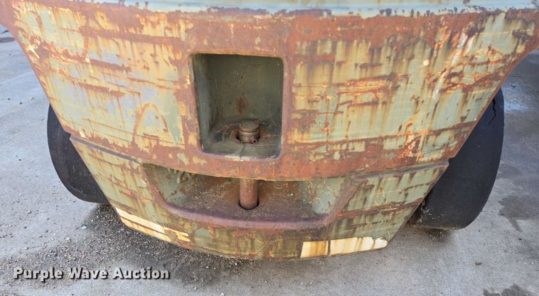 image for item DY1196 2017 Hyster H40XM forklift