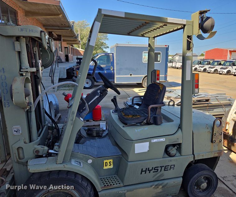 image for item DY1196 2017 Hyster H40XM forklift