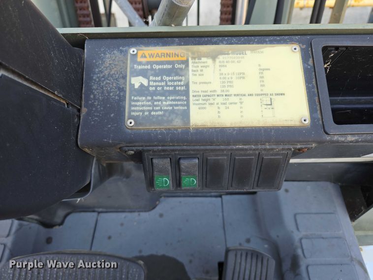 image for item DY1196 2017 Hyster H40XM forklift