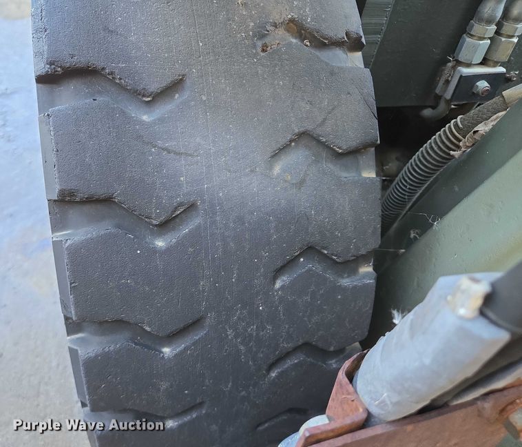 image for item DY1196 2017 Hyster H40XM forklift