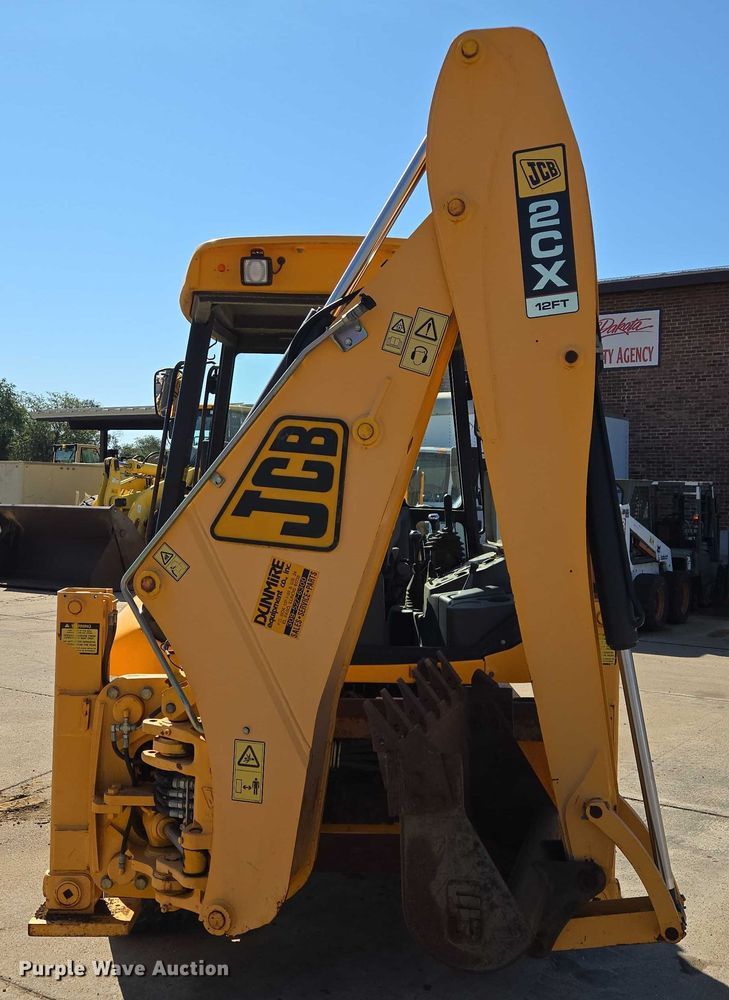 image for item DY1198 2008 JCB 2CX backhoe