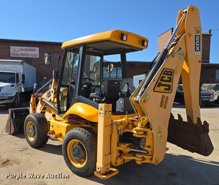 image for item DY1198 2008 JCB 2CX backhoe
