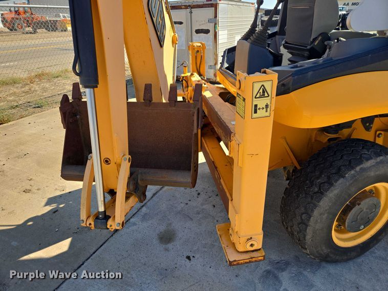 image for item DY1198 2008 JCB 2CX backhoe