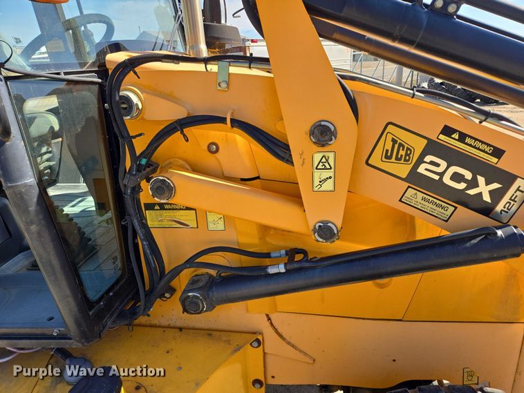 image for item DY1198 2008 JCB 2CX backhoe