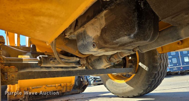 image for item DY1198 2008 JCB 2CX backhoe