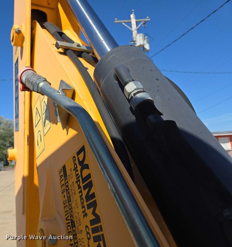 image for item DY1198 2008 JCB 2CX backhoe