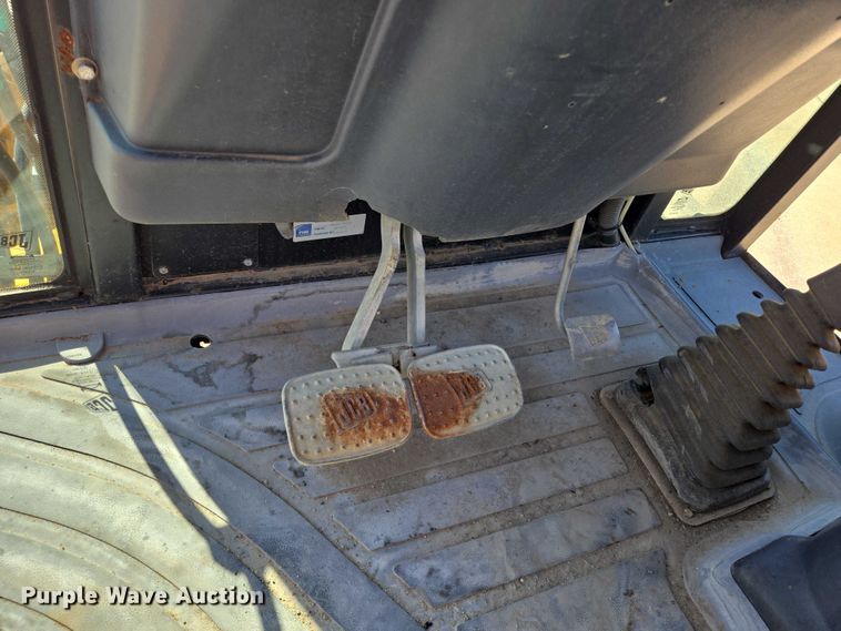 image for item DY1198 2008 JCB 2CX backhoe