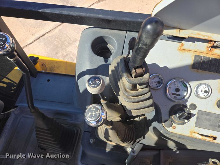 image for item DY1198 2008 JCB 2CX backhoe